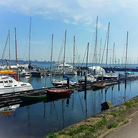 Sanierte 2-zimmer In Strandnaehe * Kiel