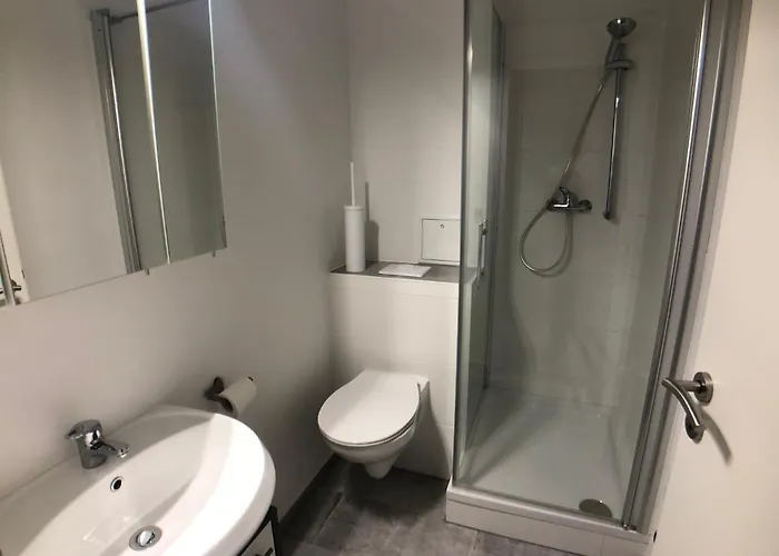 Lägenhet Sanierte 2-zimmer In Strandnaehe Kiel